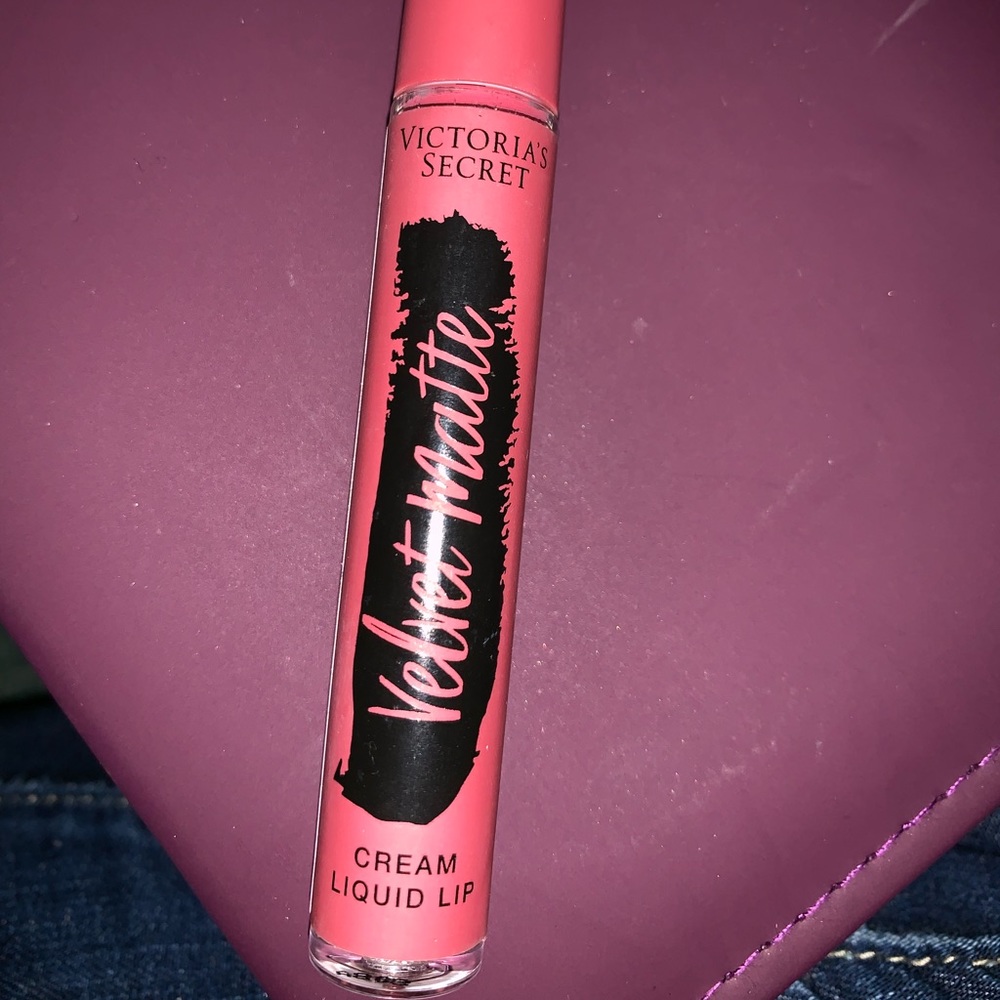 Victoria Secret Cremé Matte Liquid Lipstick!!!